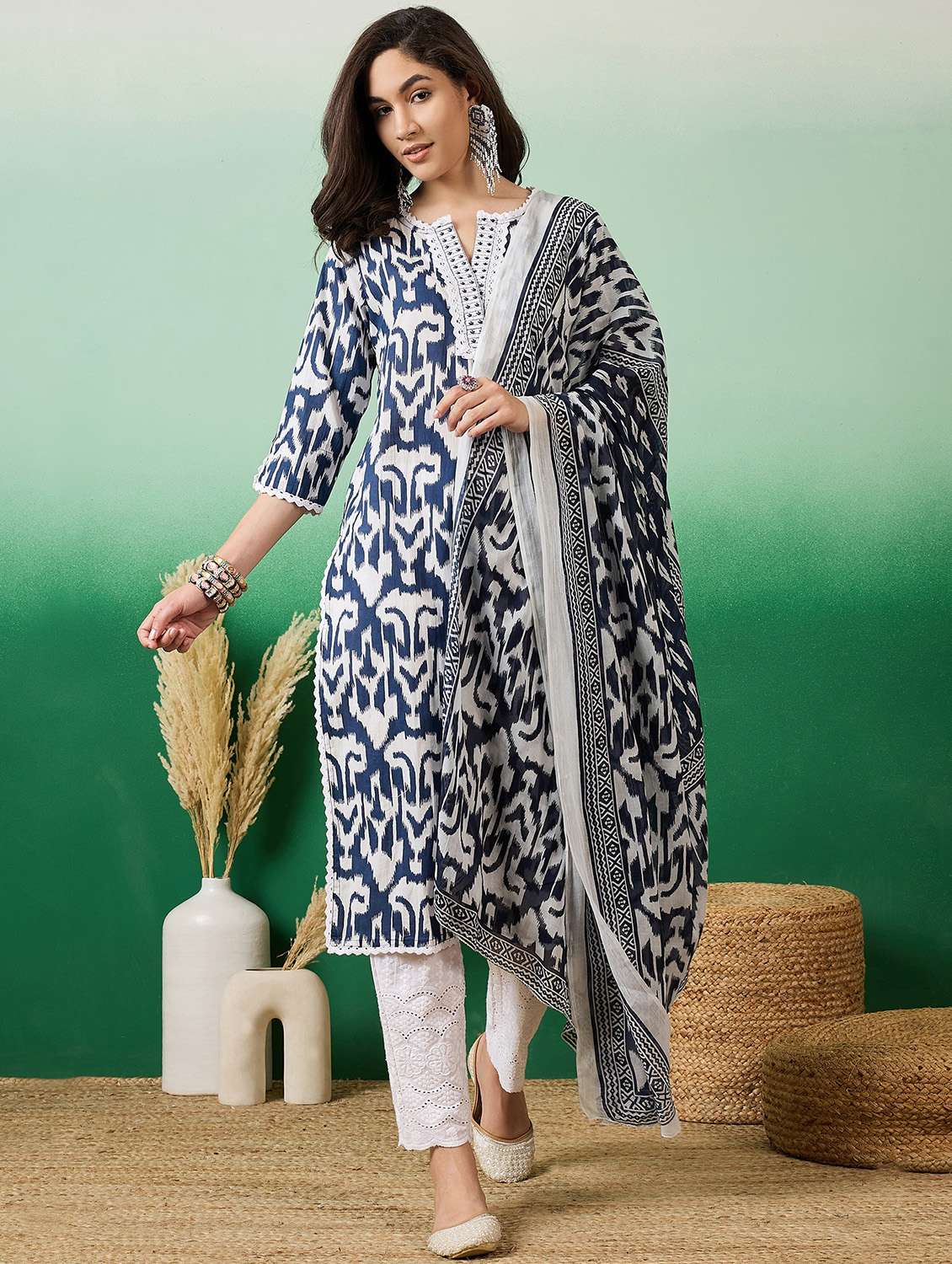 women three quarter sleeve kurta pant with dupatta set