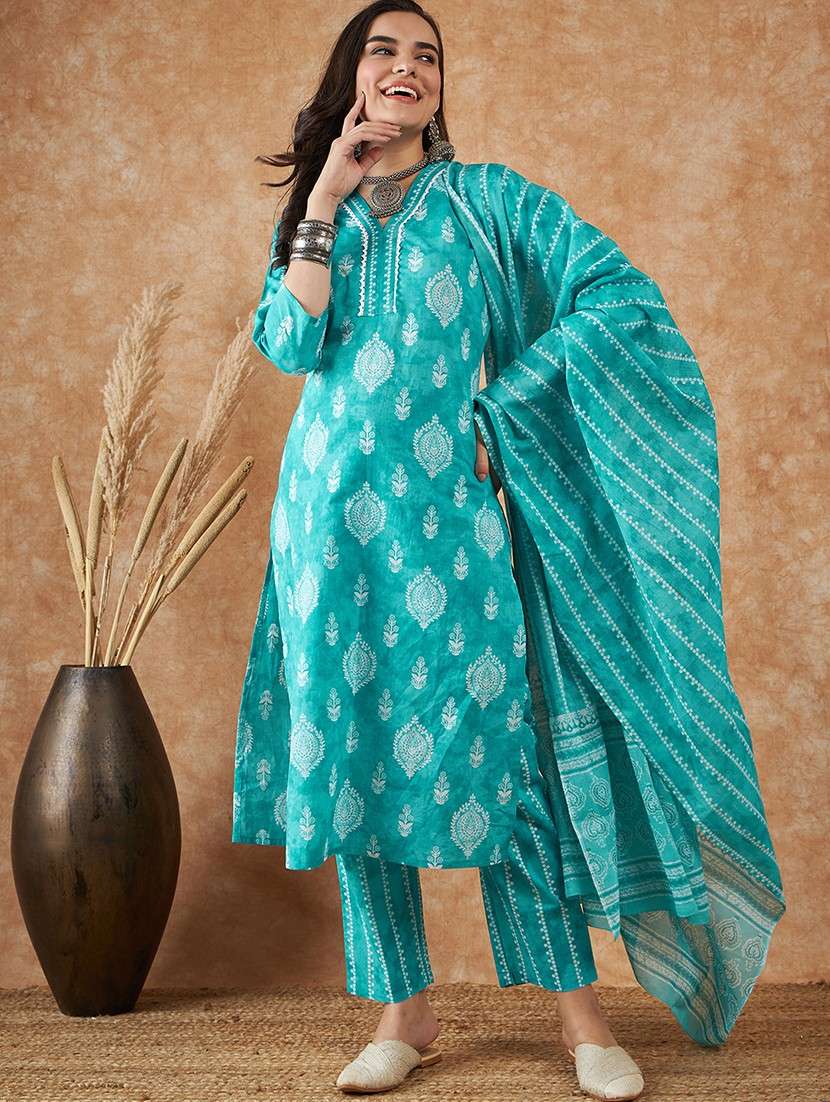 women three quarter sleeve kurta pant with dupatta set