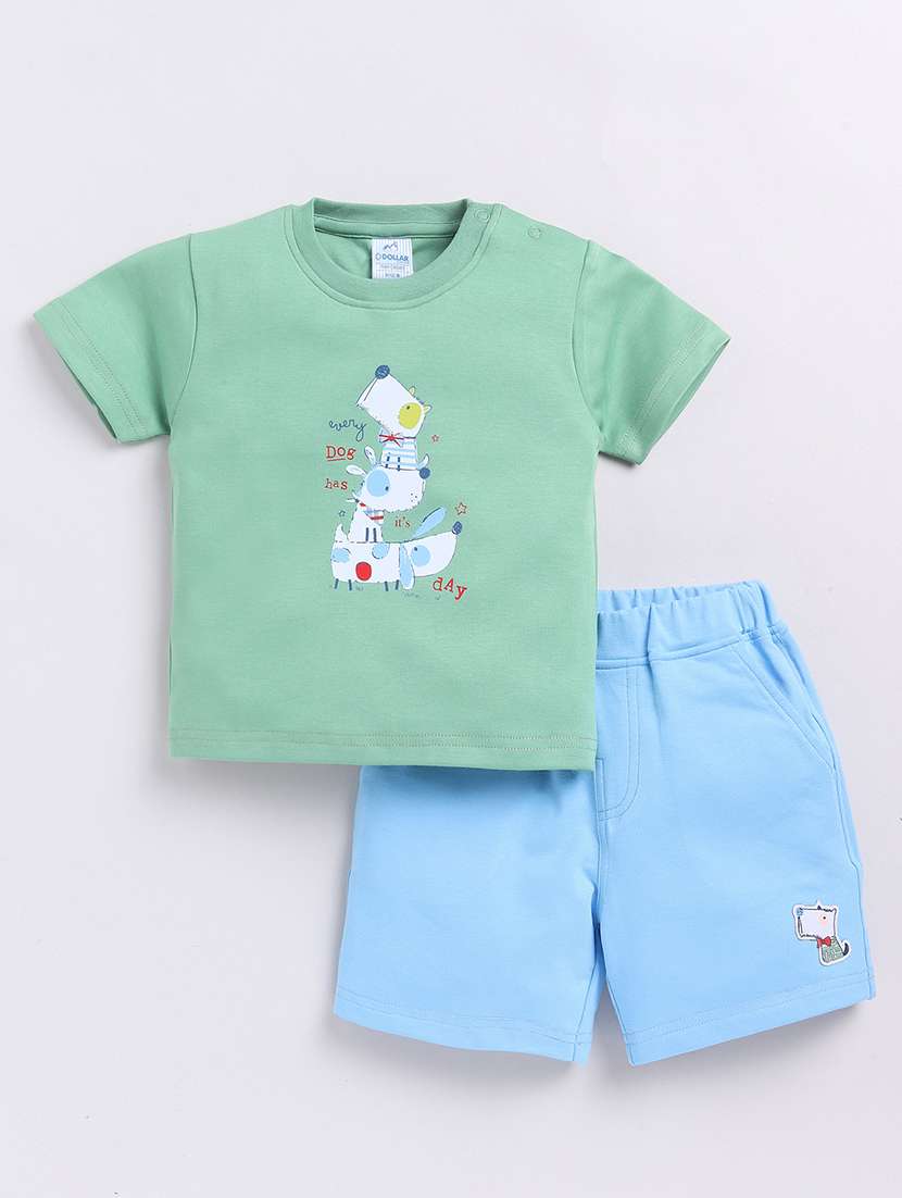 boys graphic printed t-shirt & shorts set