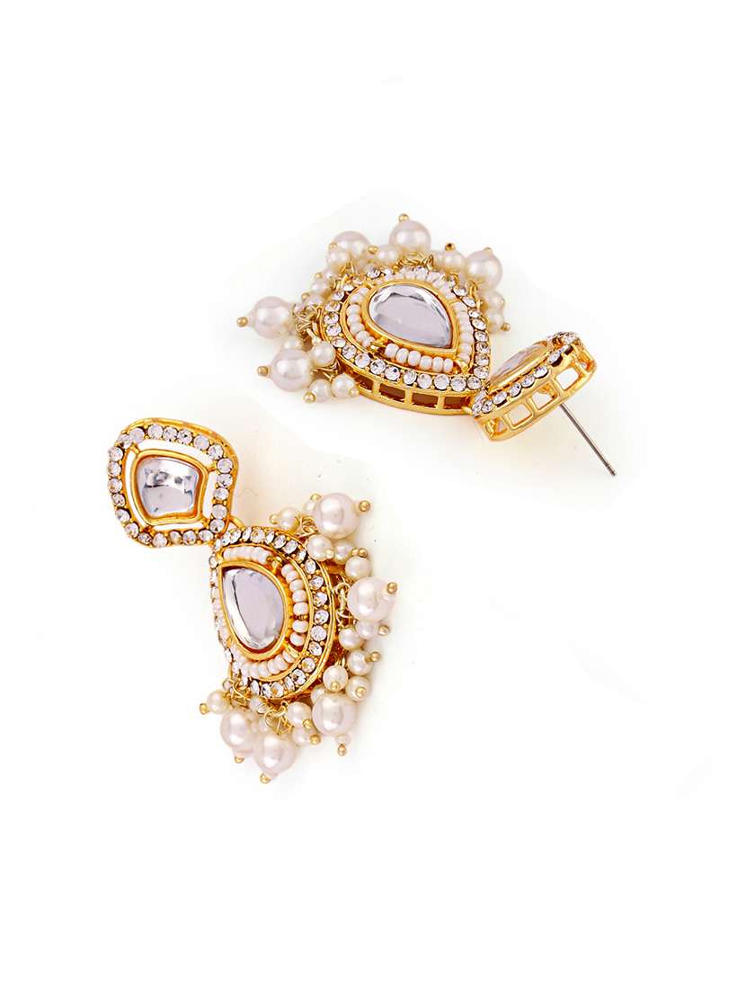women white kundan work drop earrings - 21627089 -  Standard Image - 2