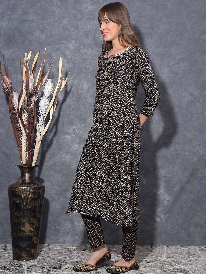 women bandhani three quarter sleeve kurta pant set - 21627272 -  Standard Image - 2