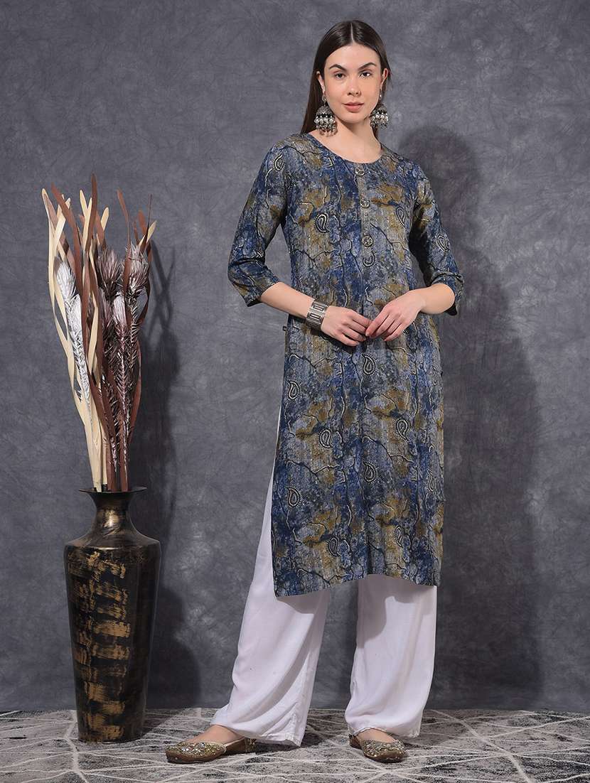 women printed three quarter sleeve straight kurta