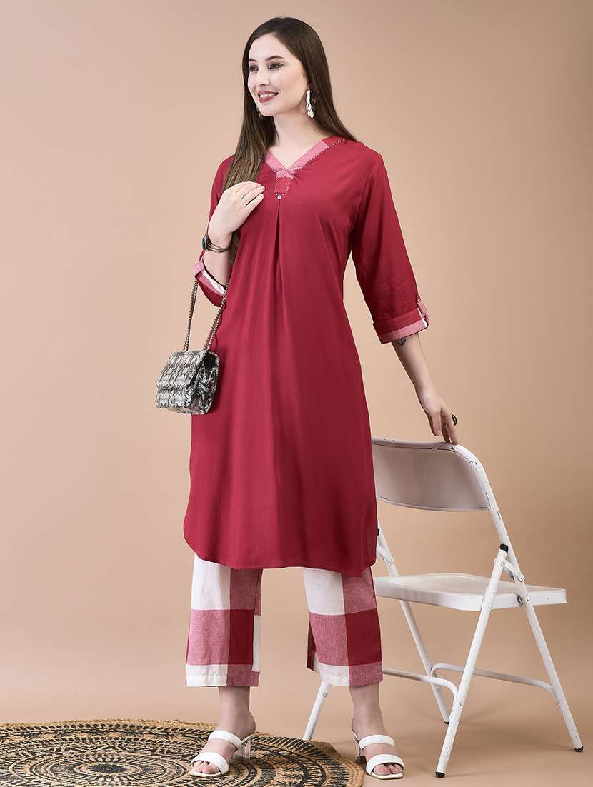 women red solid kurta pant set