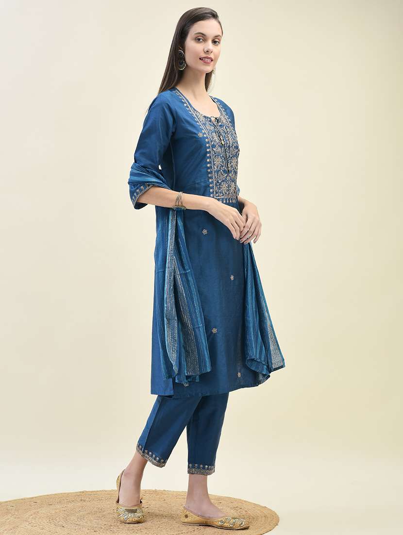 women three quarter sleeve kurta pant with dupatta set - 21629652 - Standard Image - 2