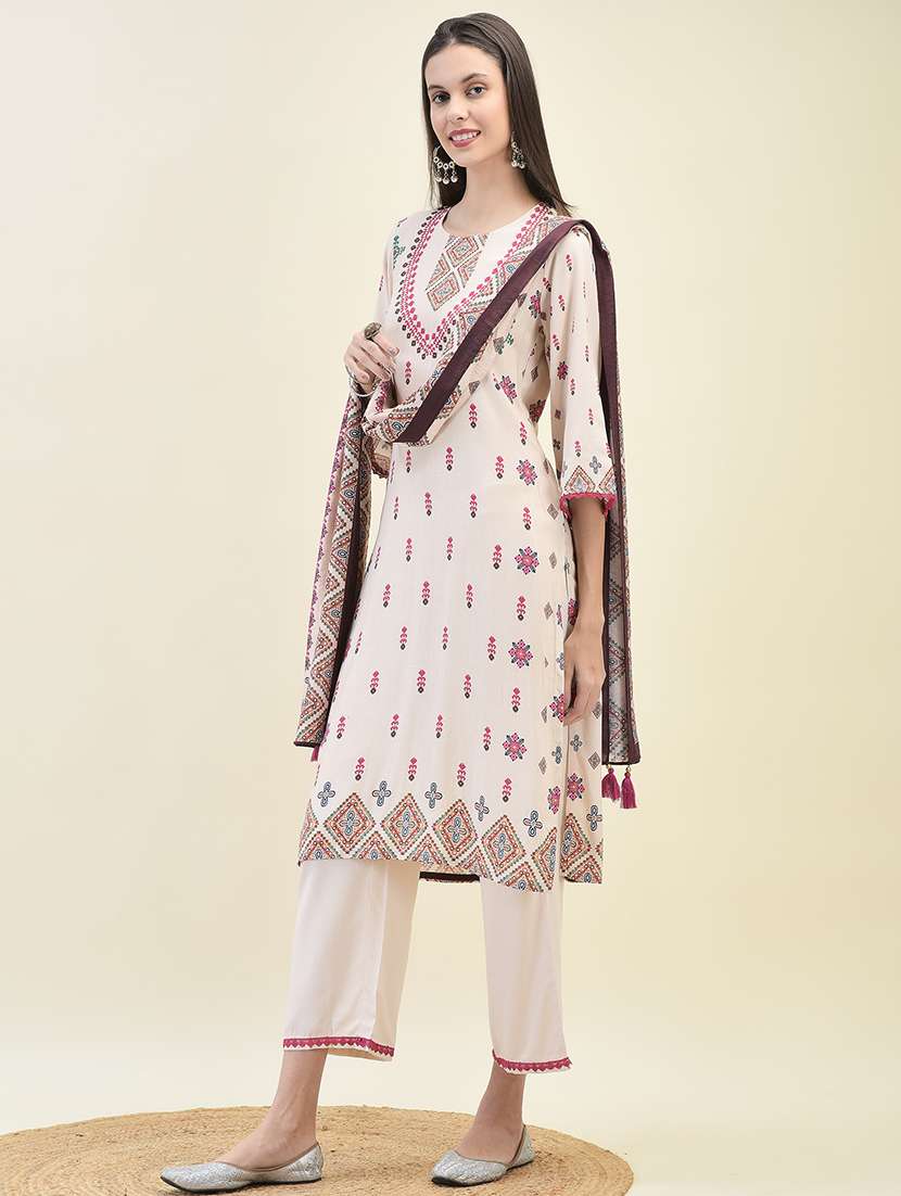 women three quarter sleeve kurta pant with dupatta set - 21629660 -  Standard Image - 2