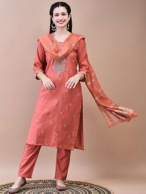 Women Three Quarter Sleeve Kurta Pant With Dupatta Set