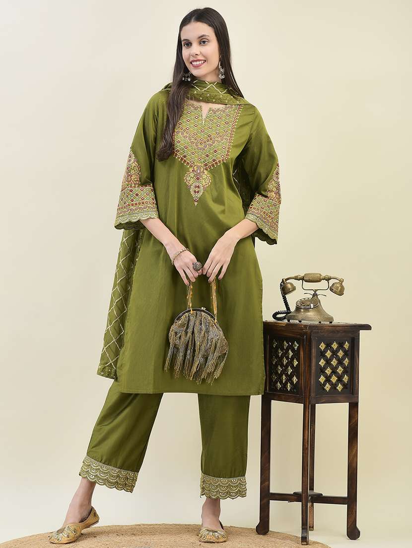 women three quarter sleeve kurta pant with dupatta set