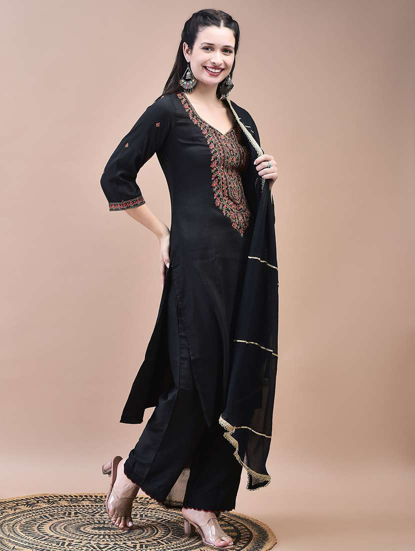 women three quarter sleeve kurta pant with dupatta set - 21629720 -  Standard Image - 2