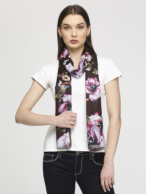 women printed everyday wrap scarf - 21631545 - Standard Image - 0