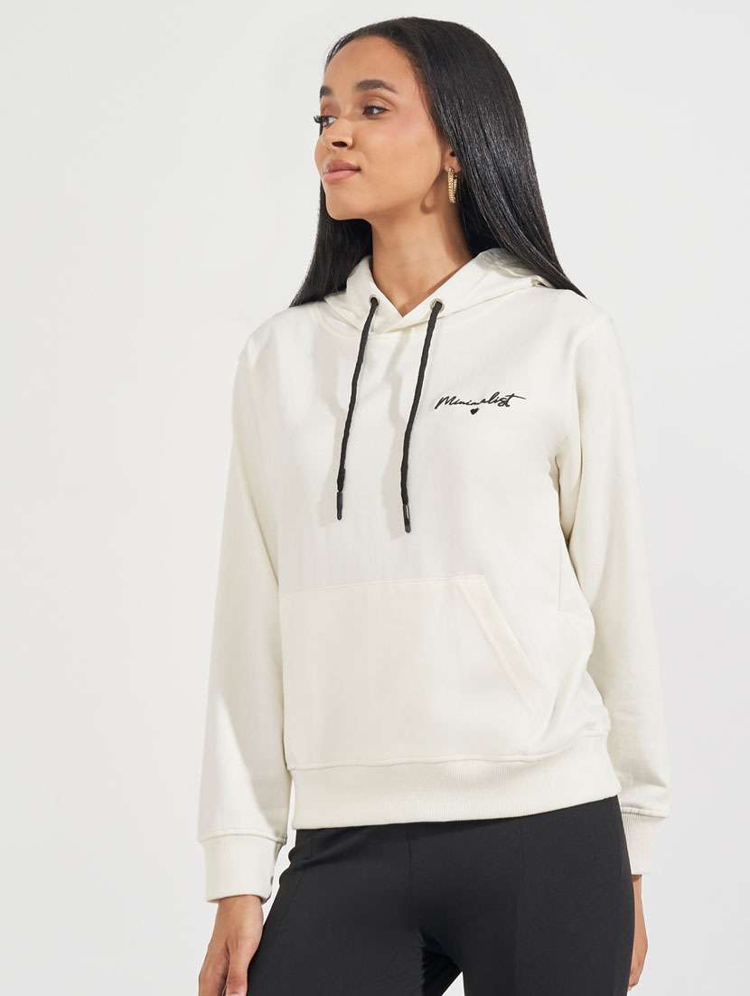 women cream placement print long sleeve sweatshirt