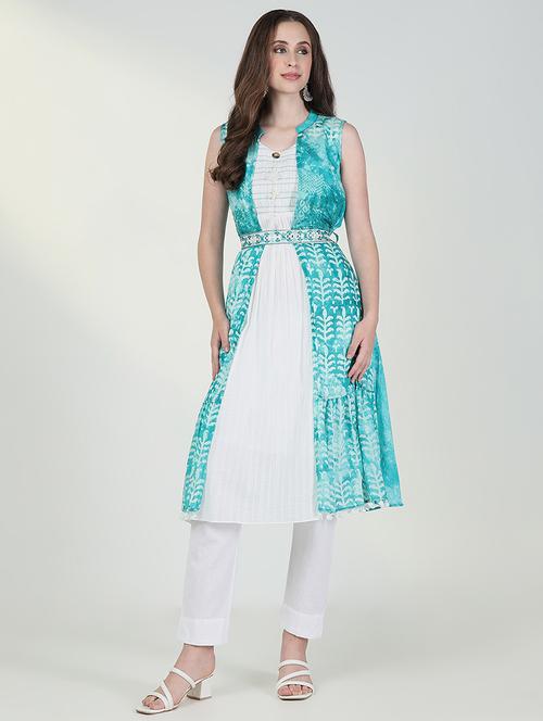 women solid sleeveles embroidered layered kurta - 21632722 - Standard Image - 0
