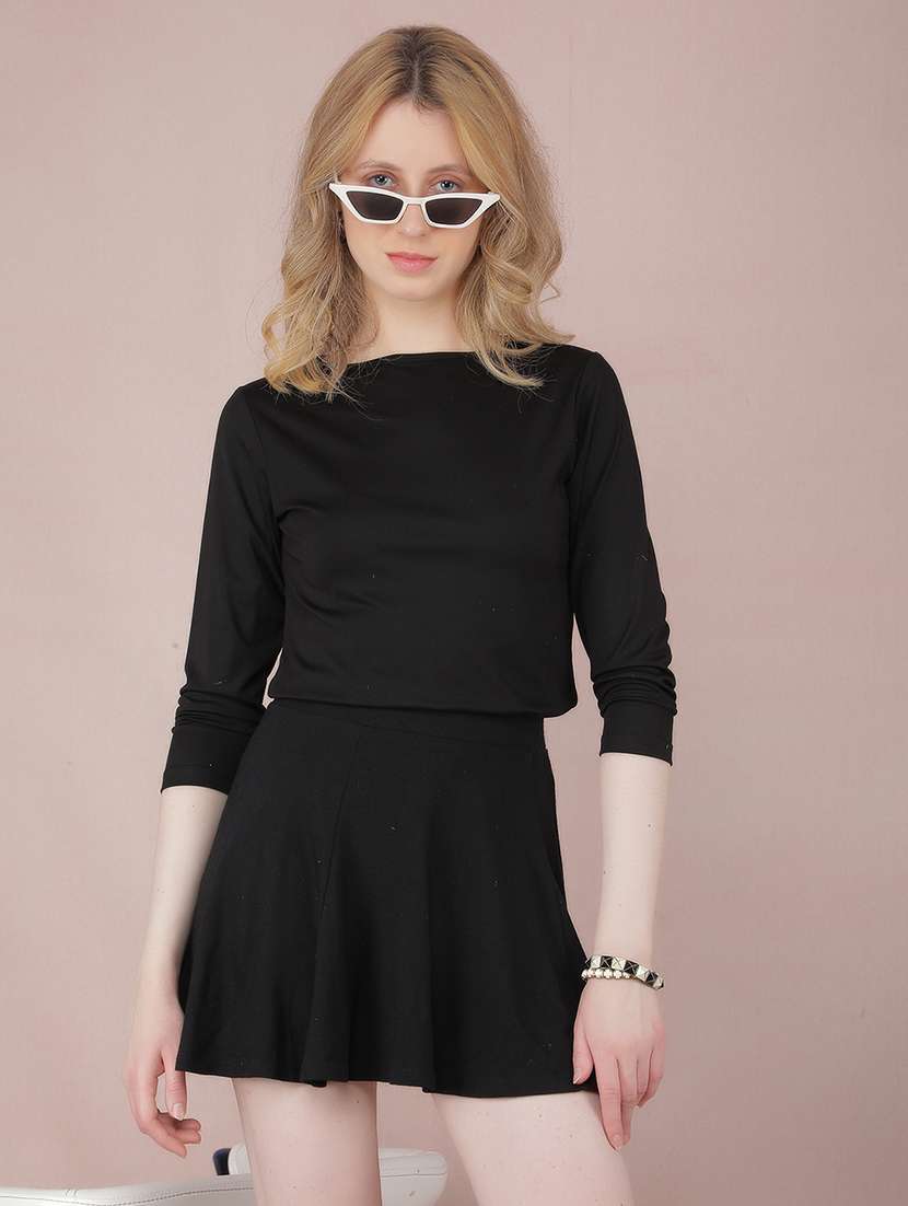 women black solid round neck t-shirt