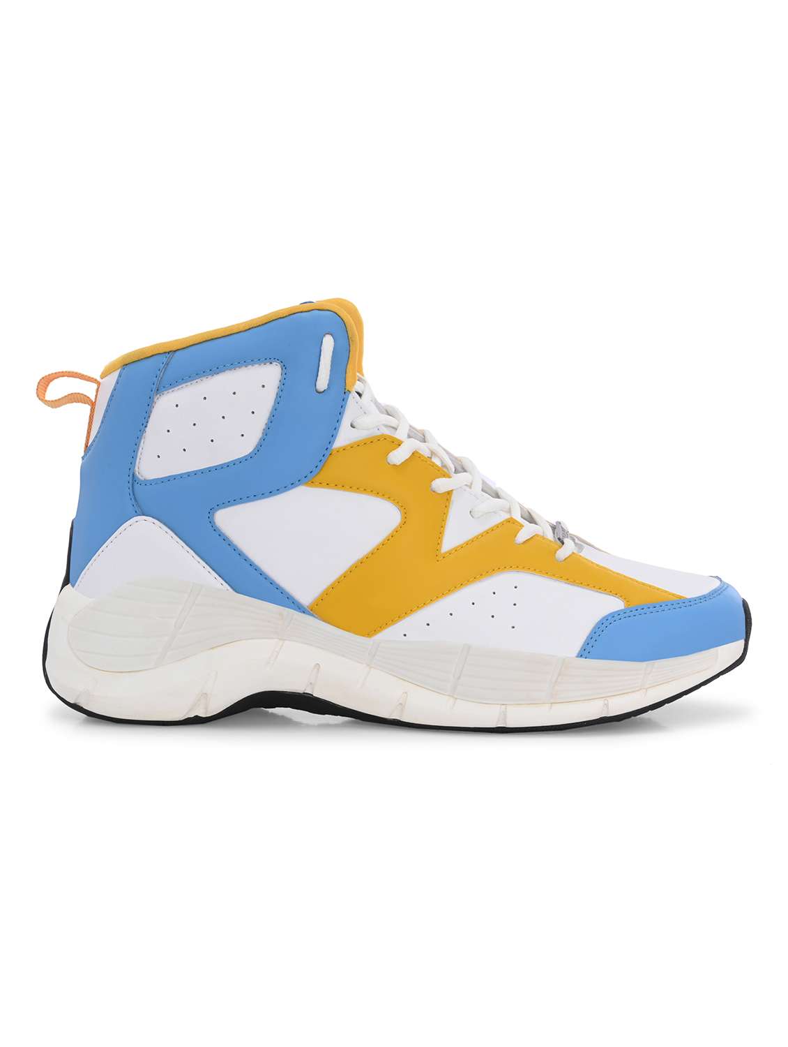 men lace up basketball sport shoes - 21633503 -  Standard Image - 2