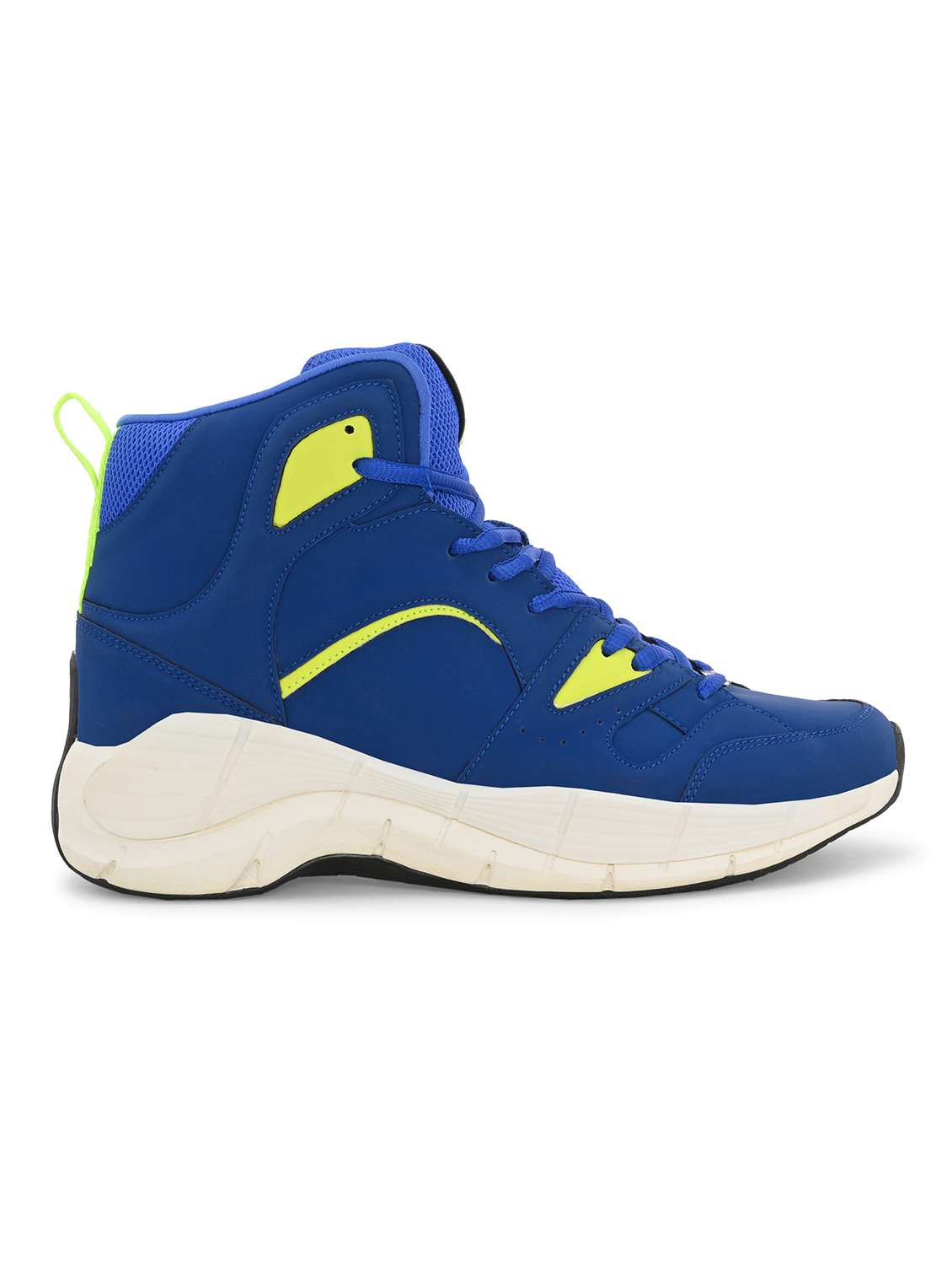 men lace up basketball sport shoes - 21633504 -  Standard Image - 2