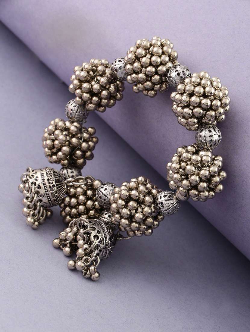 women silver oxidized bangle