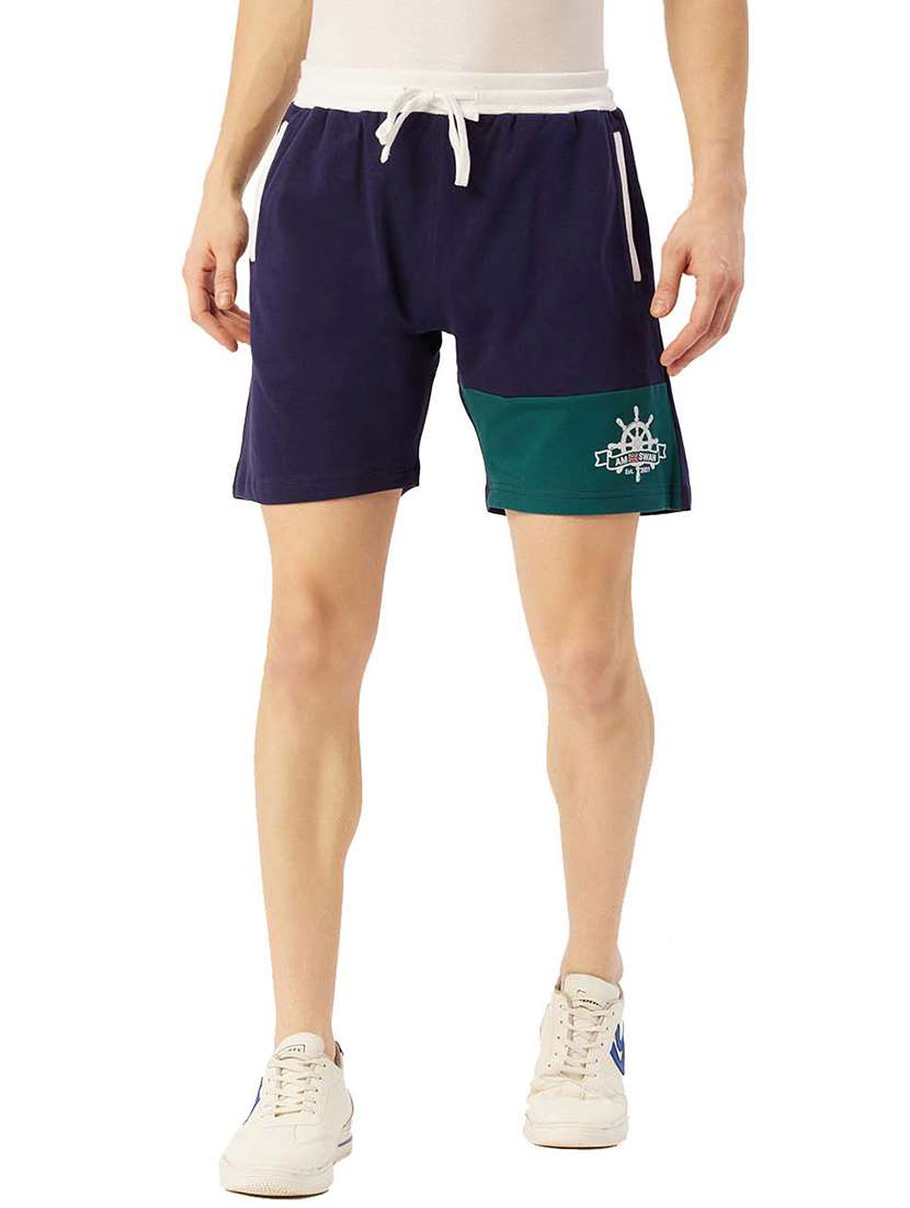 men mid rise placement print shorts