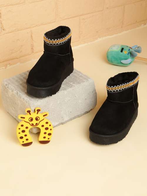 kids black solid boot