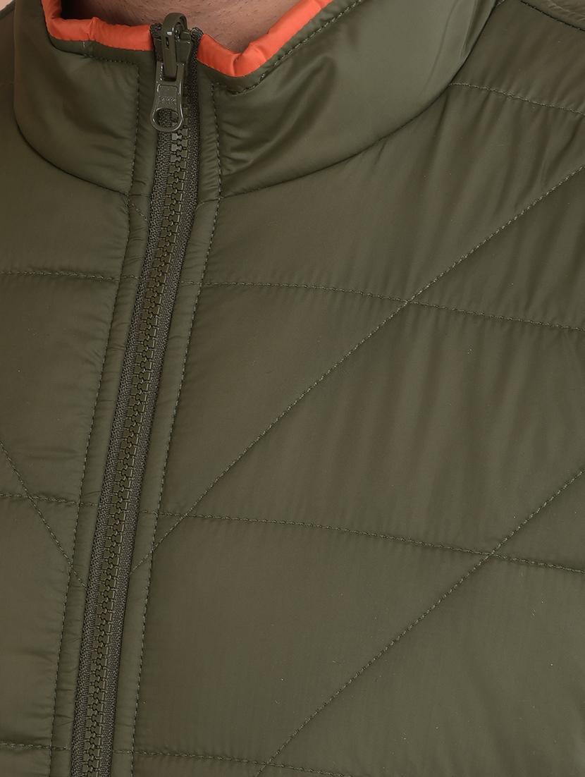 men solid reversible sleeveless quilted jacket - 21639044 - Standard Image - 7