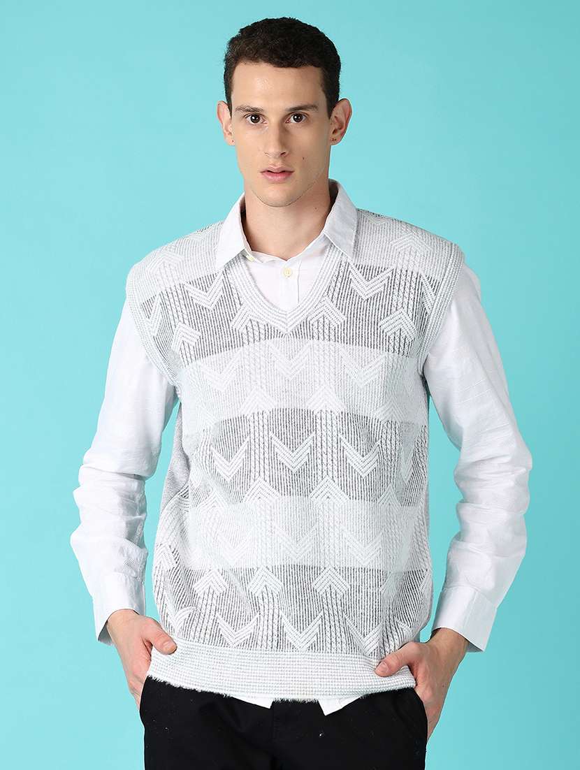 men self design sleeveless regular fit pullover 