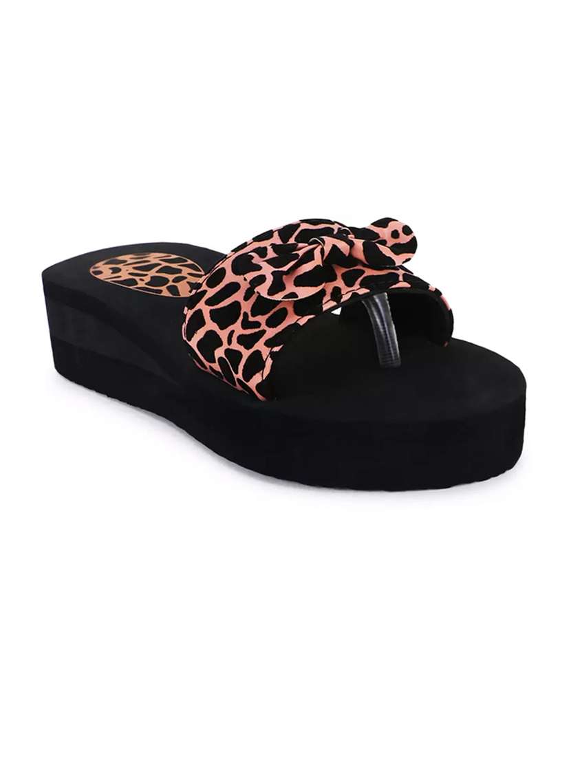 women black solid slippers