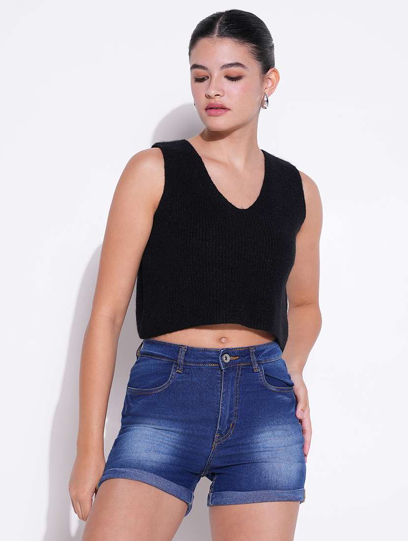 women solid sleeveless crop top