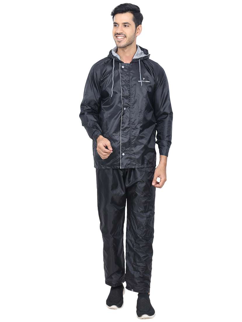 men solid hood neck rain suit set