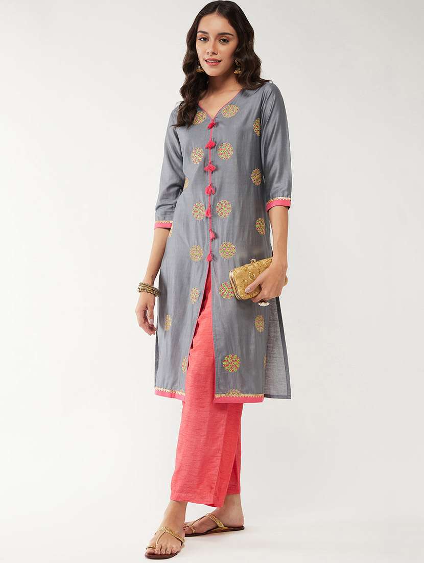 women embroidered v neck kurta palazzo set
