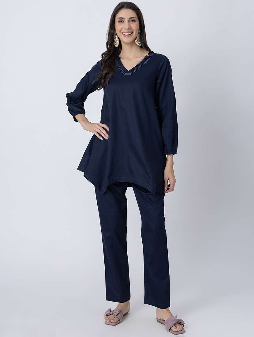 women solid v neck a-line kurti - 21645803 - Zoom Image - 0