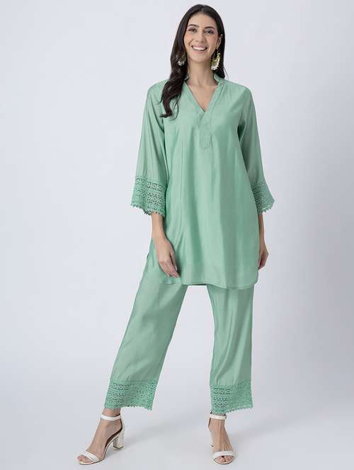 women solid mandarin neck a-line kurti - 21645807 -  Standard Image - 0
