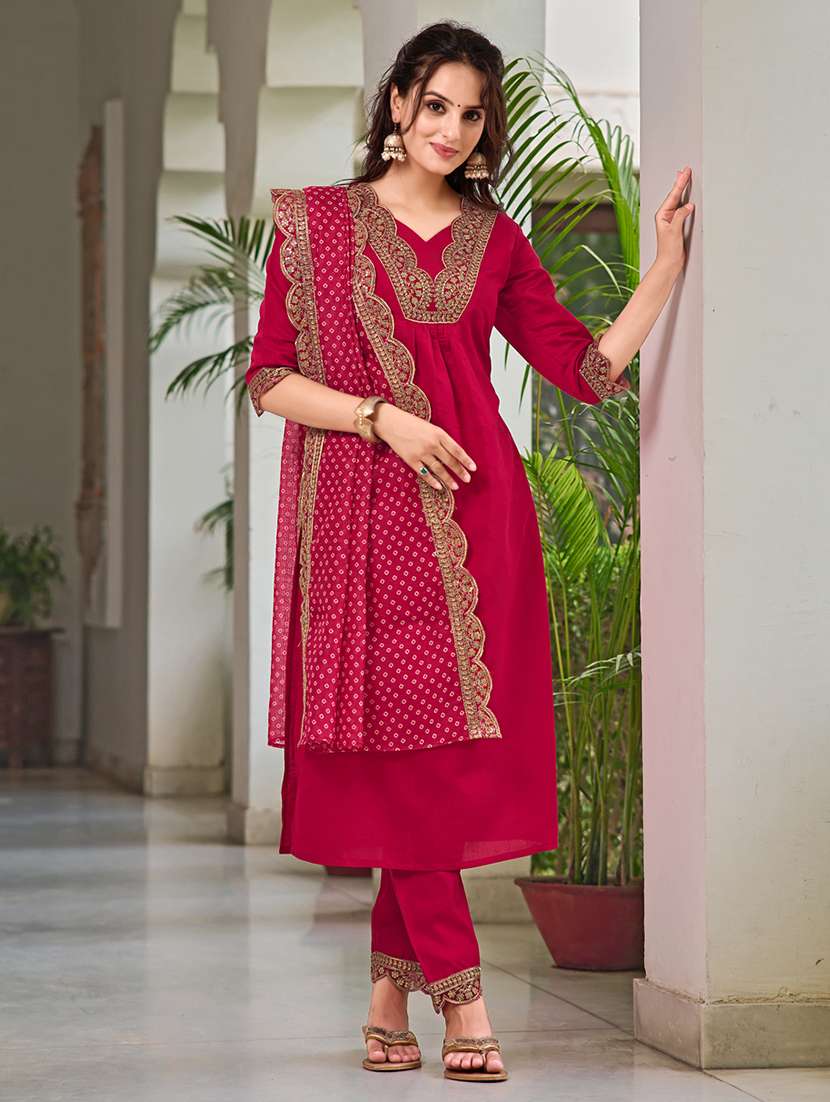 women three quarter sleeve kurta pant with dupatta set