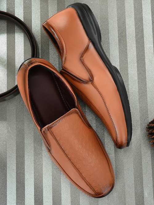 men plain slip on formal shoes - 21647307 -  Standard Image - 0