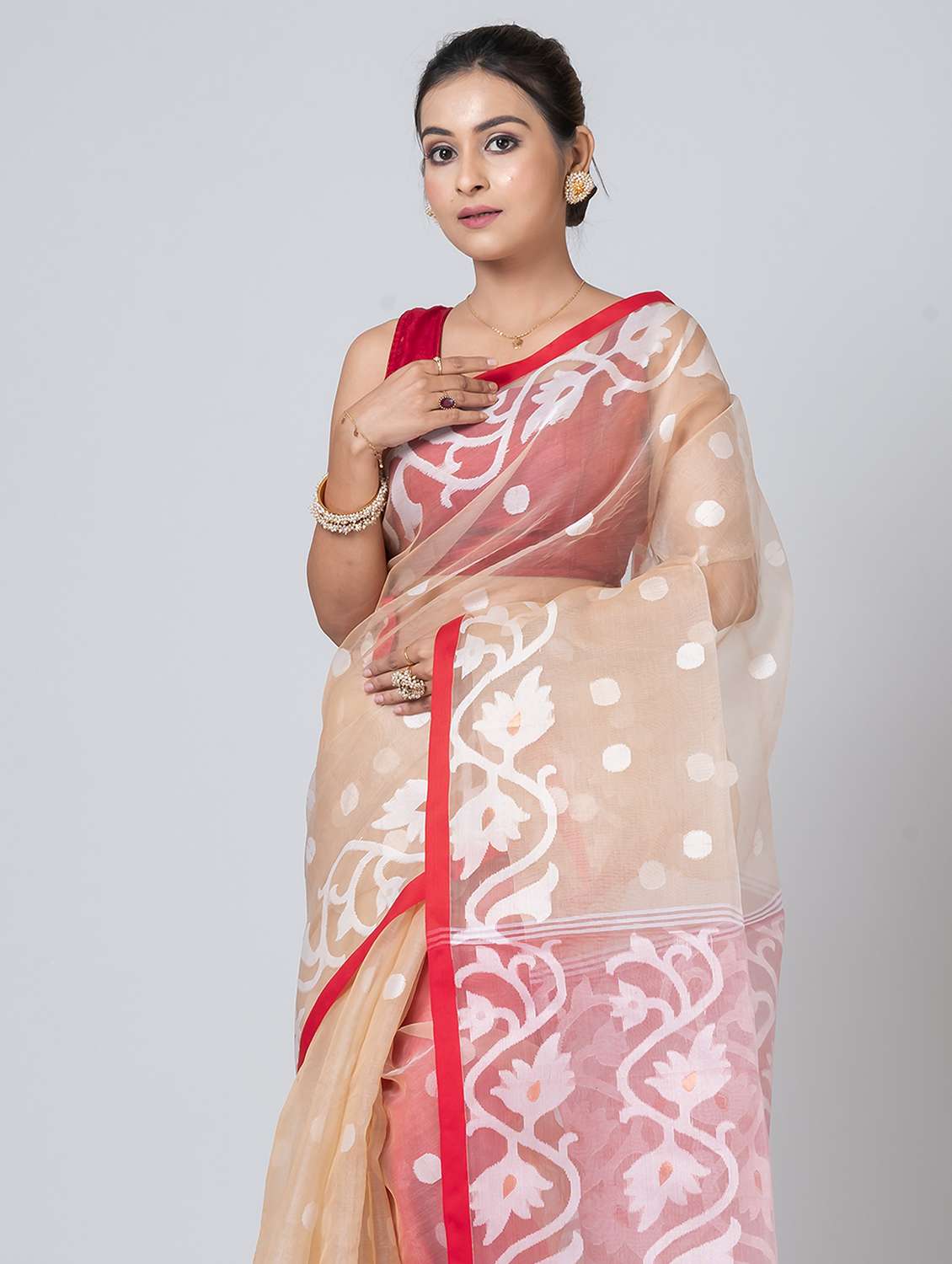 women self design handloom saree with blouse - 21648378 -  Standard Image - 2