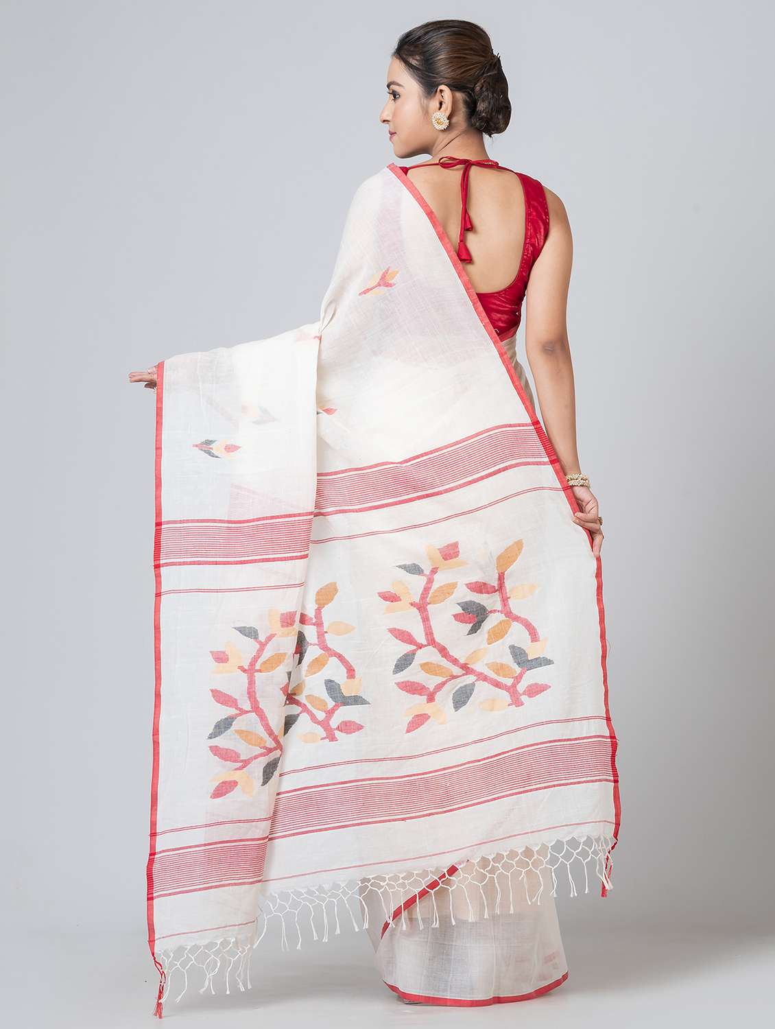 women self design handloom saree with blouse - 21648382 -  Standard Image - 2
