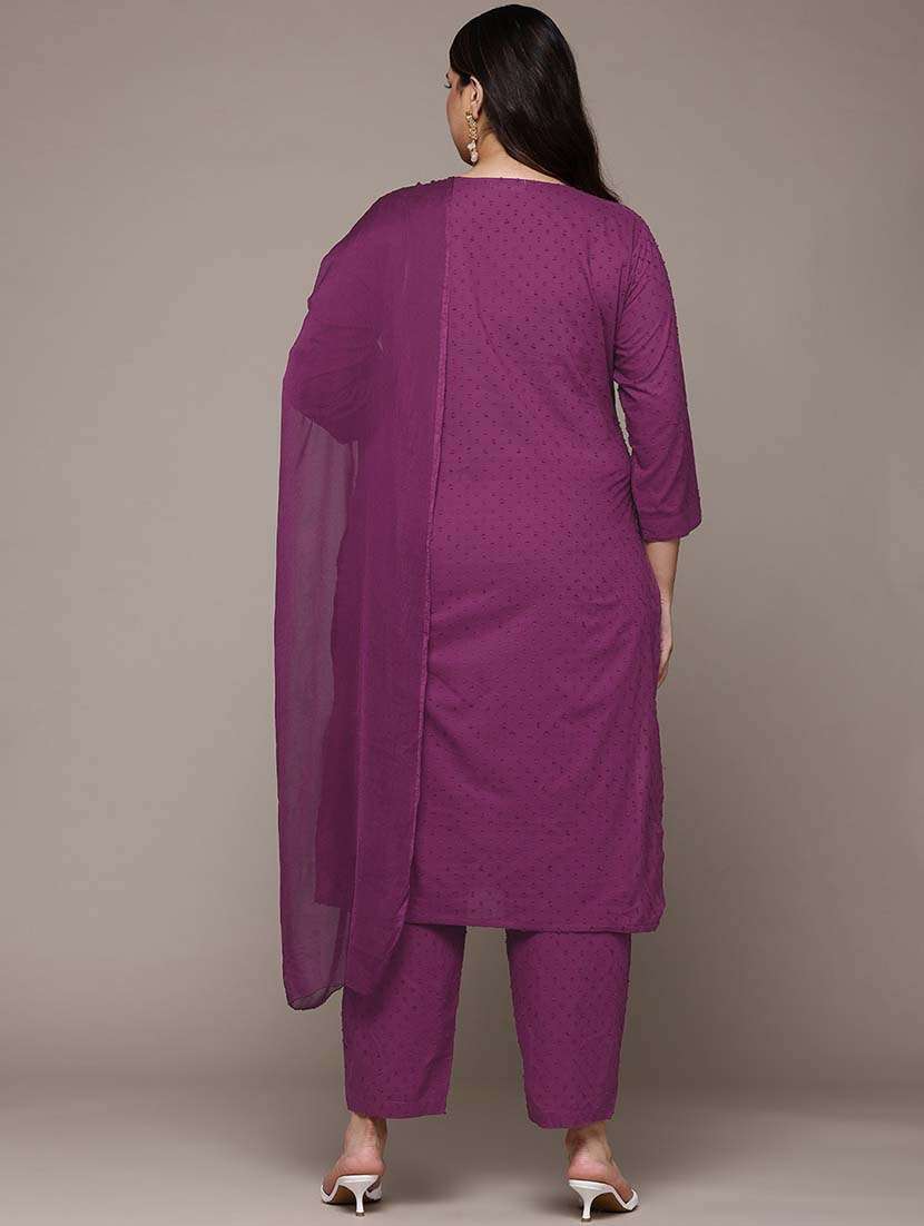 women plus size three quarter sleeve kurta pant with dupatta set - 21648674 -  Standard Image - 2