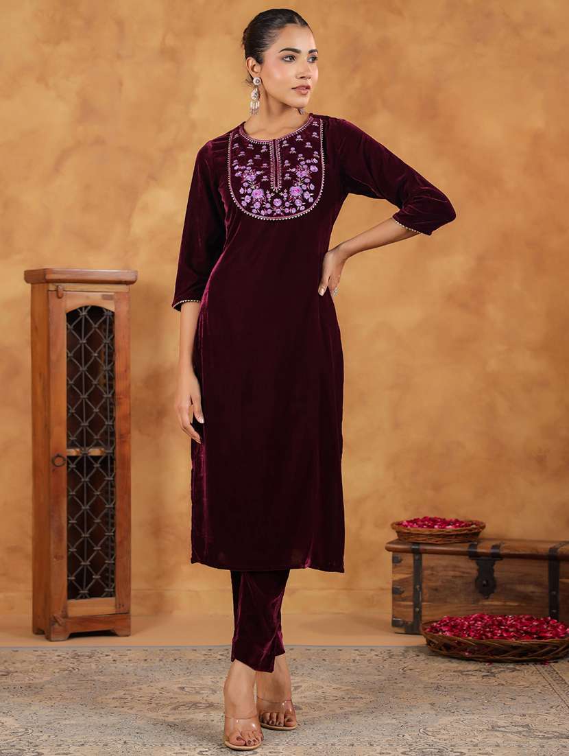 women purple embroidered kurta pant set