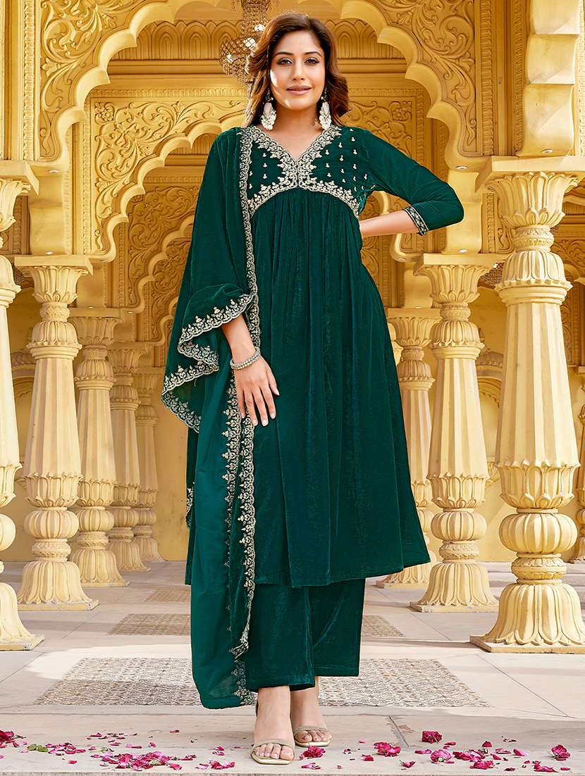 women embroidered kurta pant set with duaptta