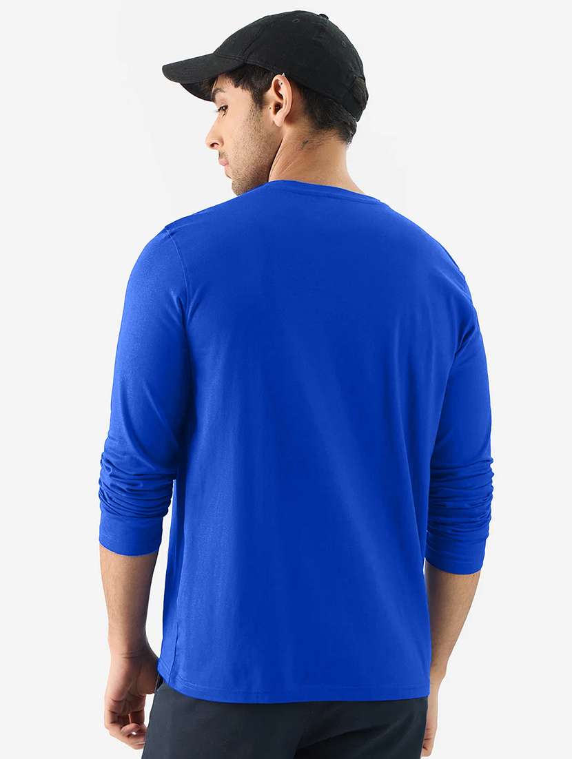 men chest print long sleeve t-shirt - 21648961 - Standard Image - 2
