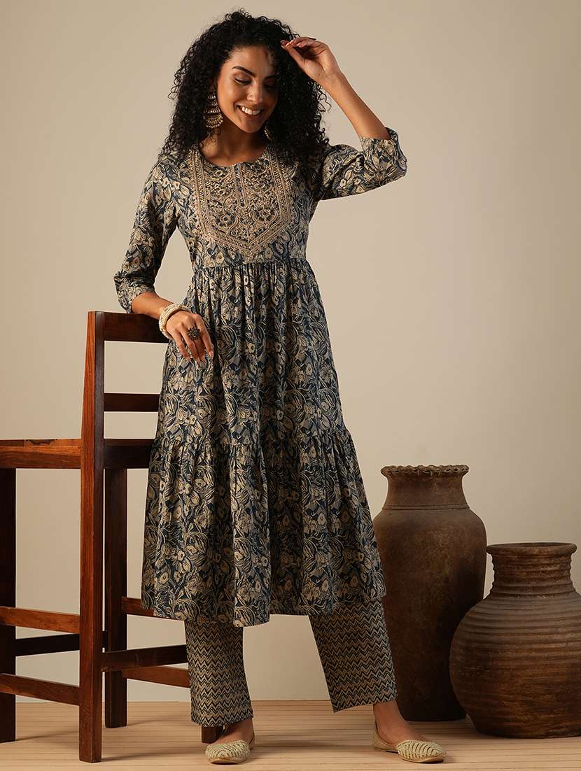 globus women grey embroidered yoke allover floral print tiered a-line kurta with chevron print wide leg pants workwear set
