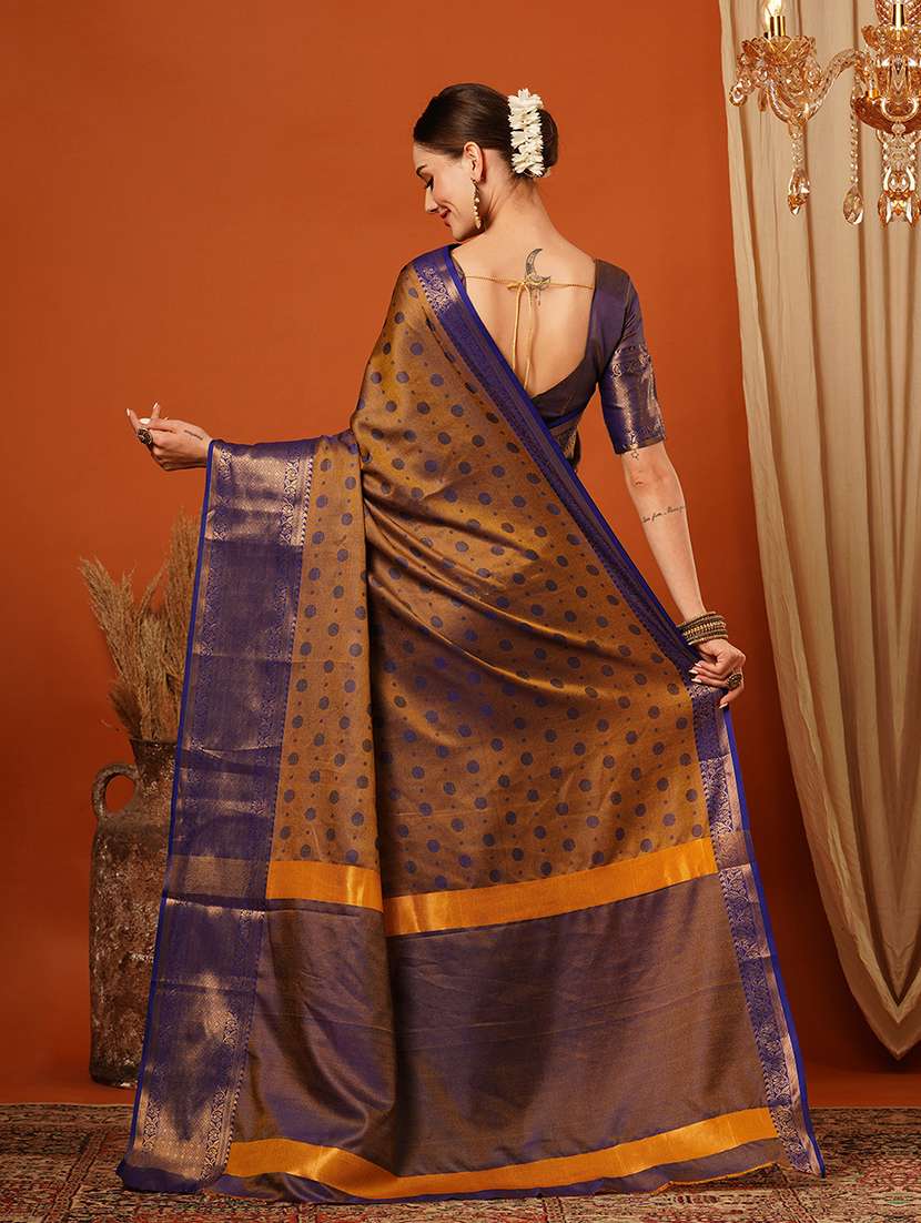women printed bordered saree - 21649535 -  Standard Image - 2