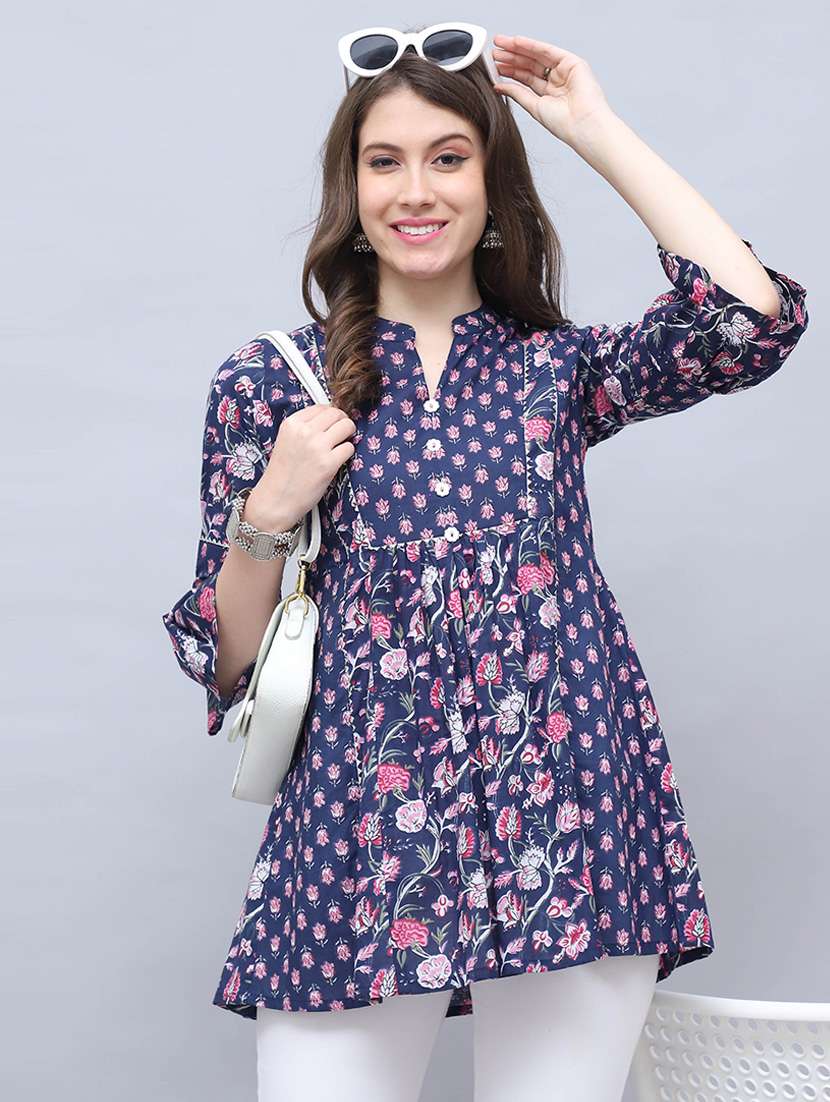 women printed three quarter sleeve tunic