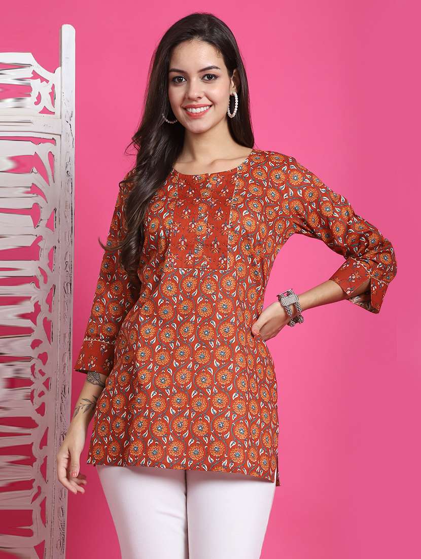 women printed three quarter sleeve tunic