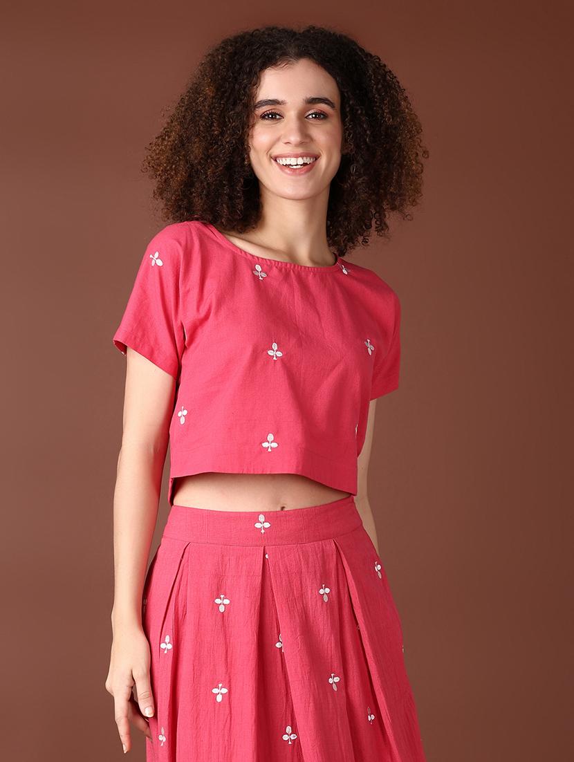 women round neck printed crop top - 21651533 - Zoom Image - 0