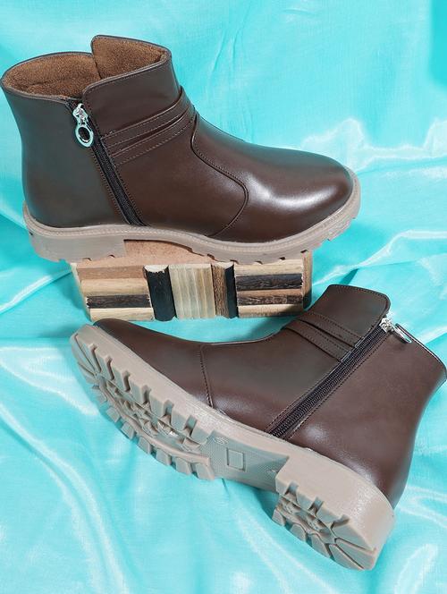 women ankle lenght zipper boot - 21652612 -  Standard Image - 0