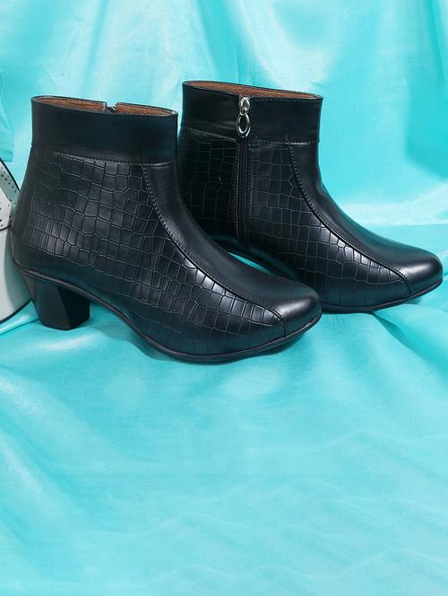 women ankle lenght zipper boot - 21652613 - Standard Image - 0