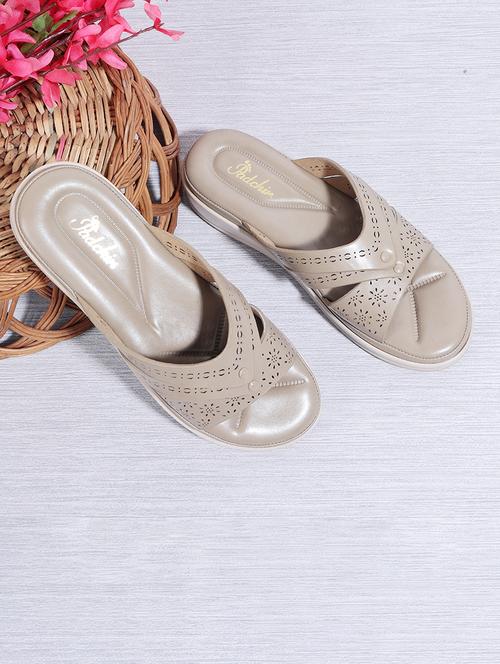 women cut work platform wedge - 21652914 -  Standard Image - 0