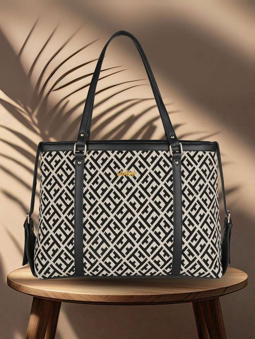 women printed tote bags