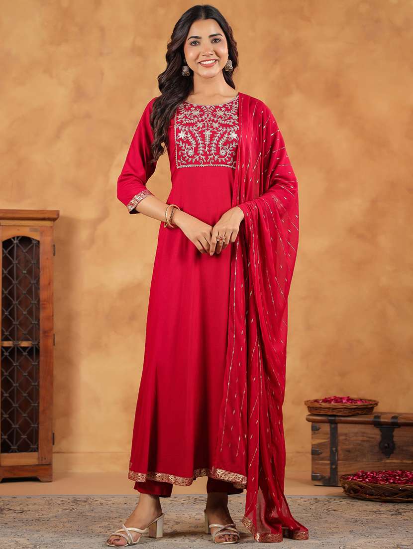 women three quarter sleeve kurta pant with dupatta set