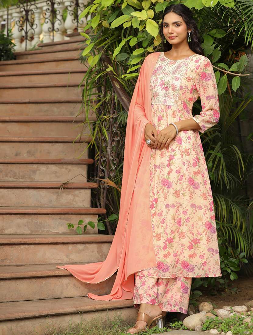 women three quarter sleeve kurta pant with dupatta set - 21660748 -  Standard Image - 2