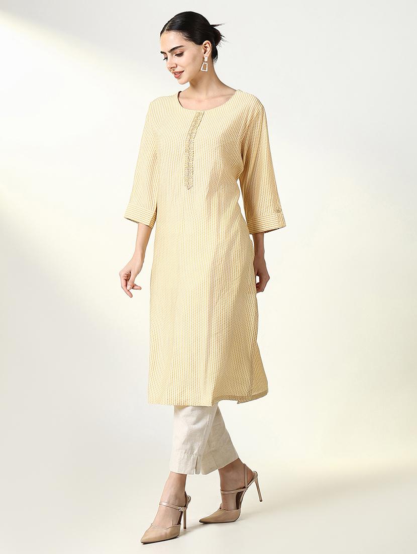 women three quarter sleeve straight kurta - 21661542 - Standard Image - 2