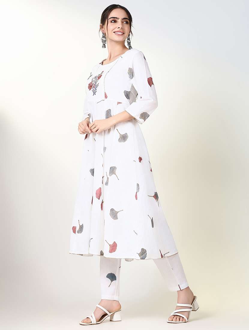 women floral printed kurta pant set with dupatta - 21661569 -  Standard Image - 2